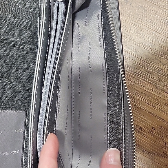 Michael Kors Clutch - Picture 10 of 11